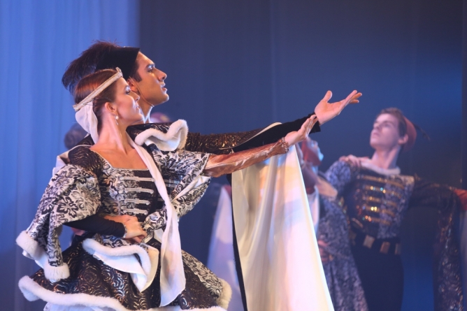 Gala Bolshoi homenageia Galia Kravchenko