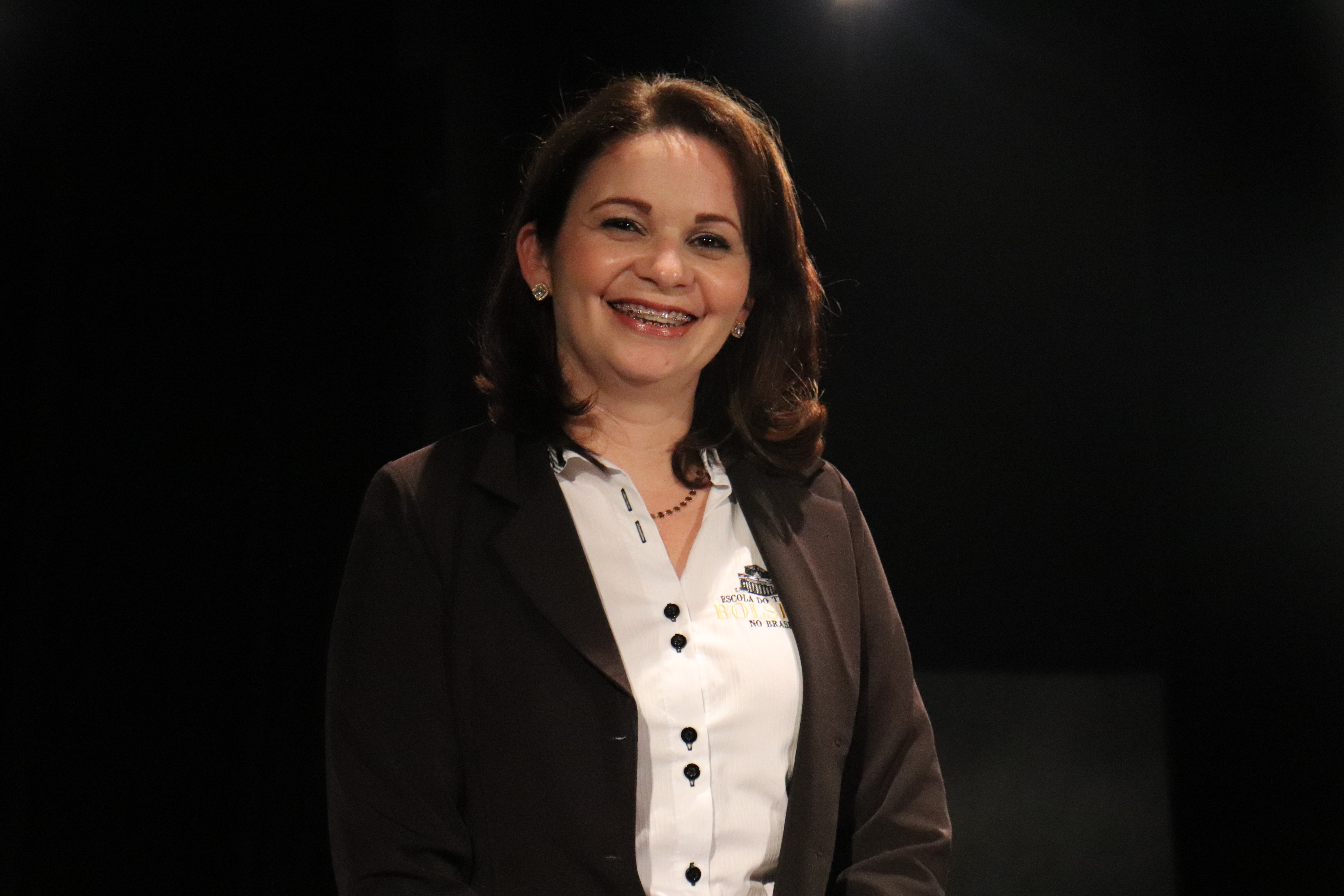 Conheça a Cissa, Secretária Escolar da Escola Bolshoi