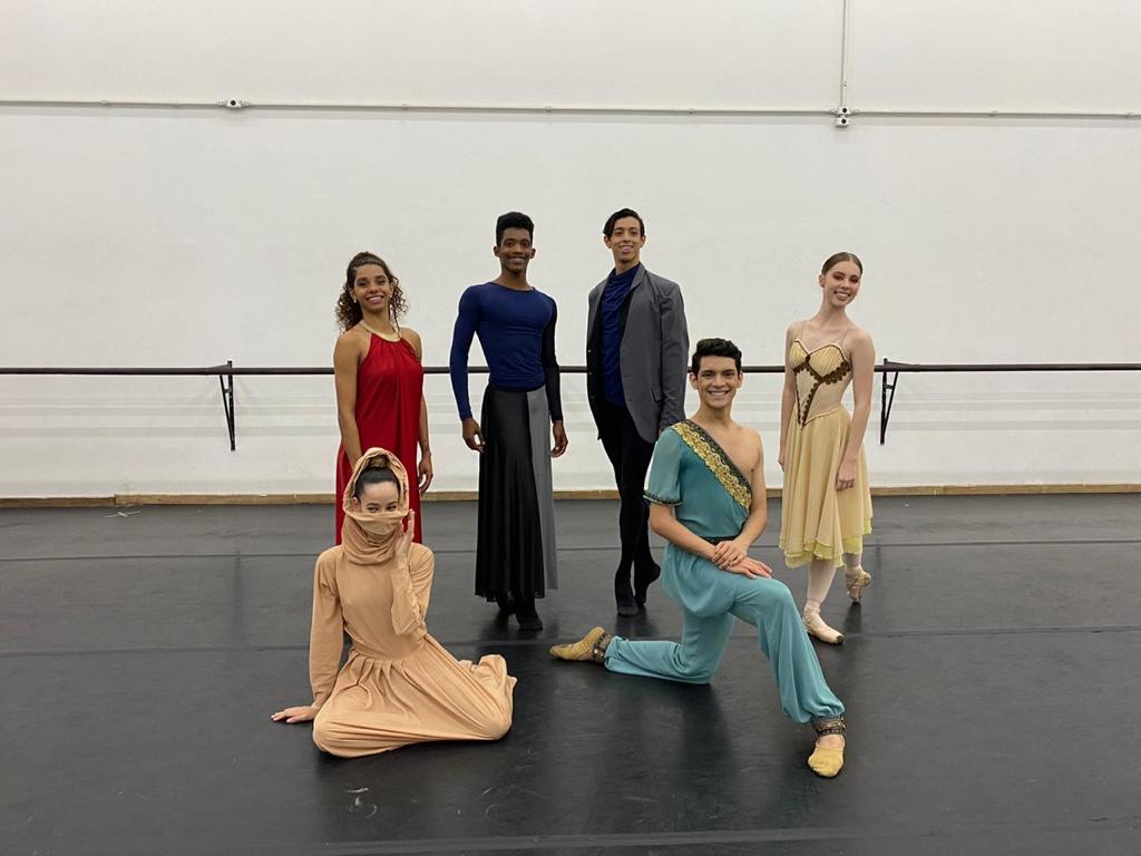 Mostra de dança com trabalhos da Cia. Jovem