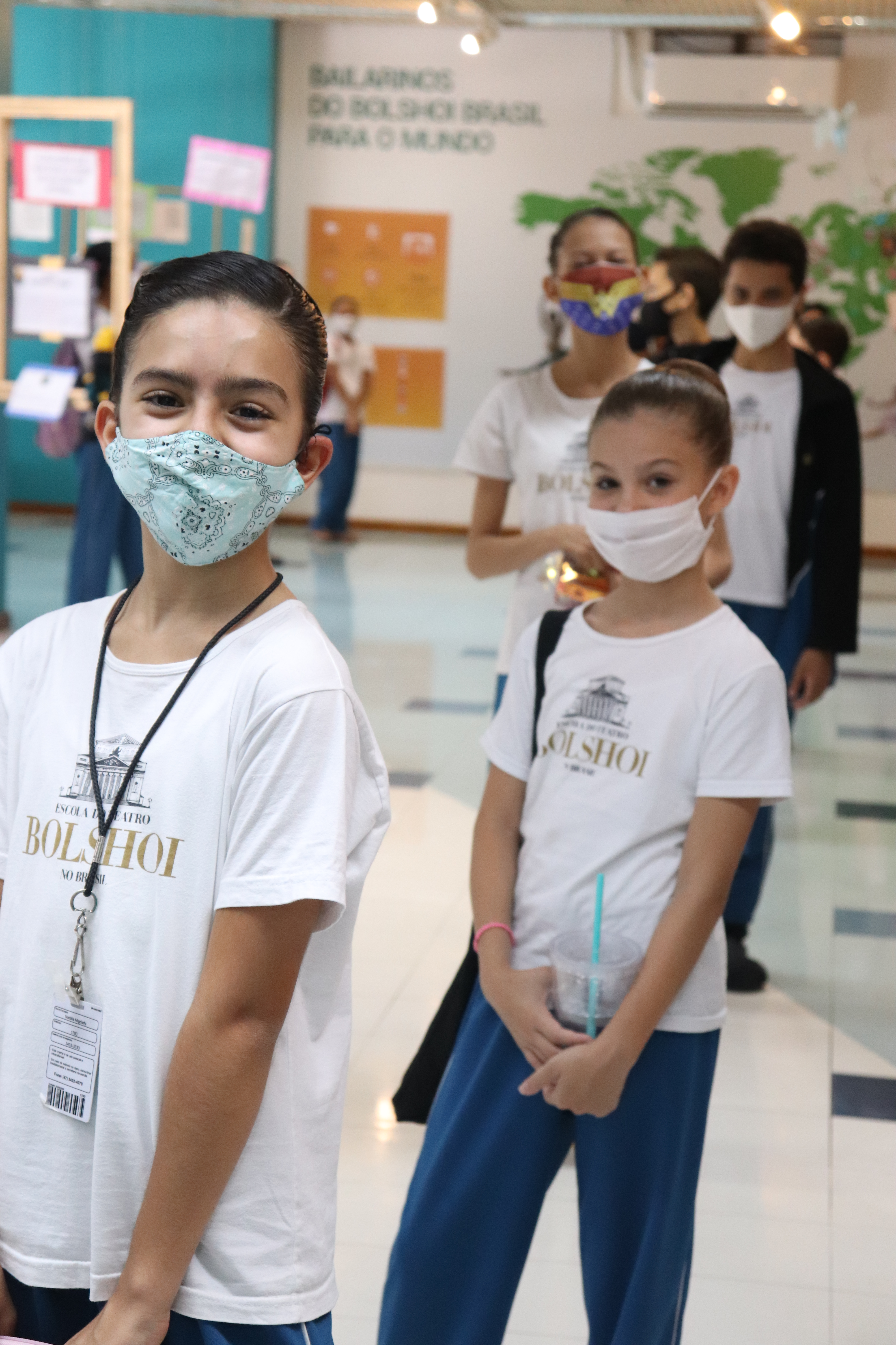 Escola Bolshoi retorna com aulas práticas presenciais