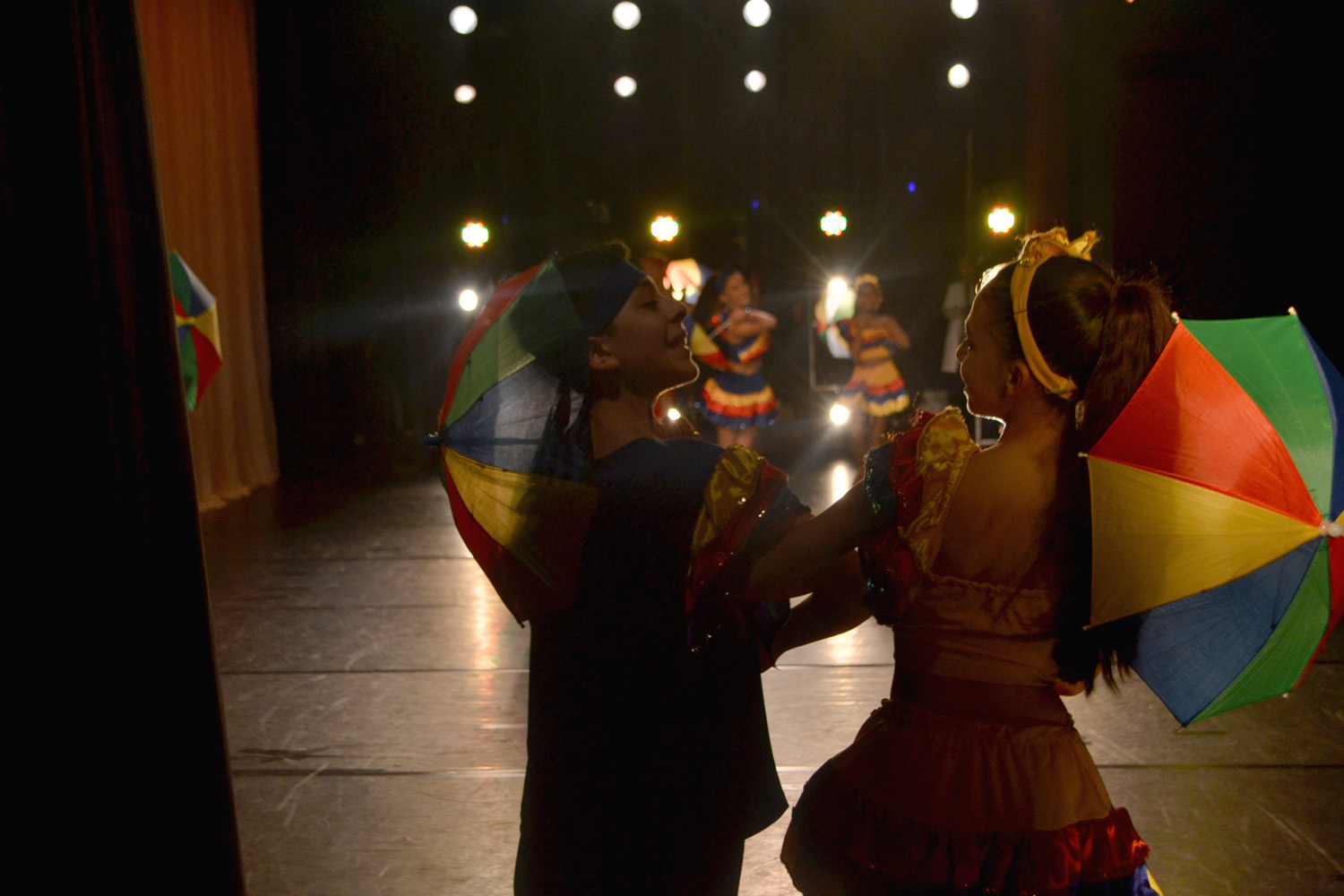 Escola Bolshoi faz participação especial em Mostra de Dança Infantil